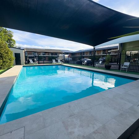 Golden West Motor Inn Dubbo Kültér fotó