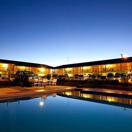 Golden West Motor Inn Dubbo Kültér fotó